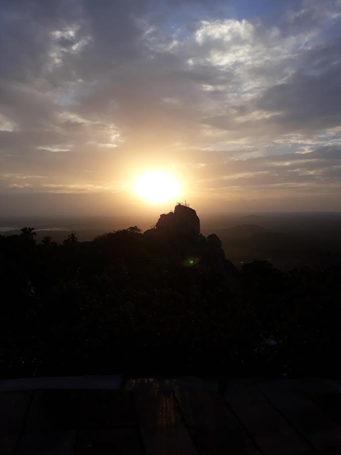 Hewage Resort Anuradhapura Kültér fotó